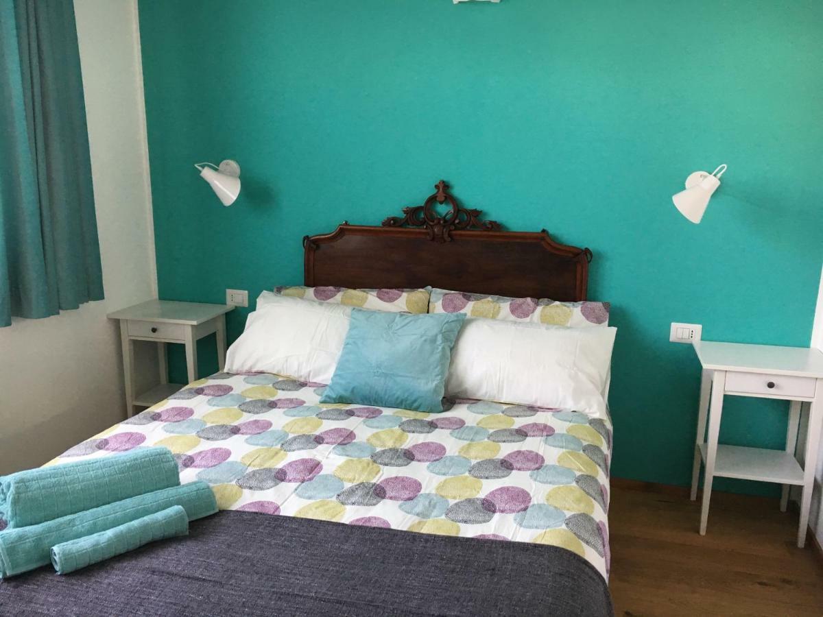 Elleboro Bed & Breakfast Carugo ภายนอก รูปภาพ