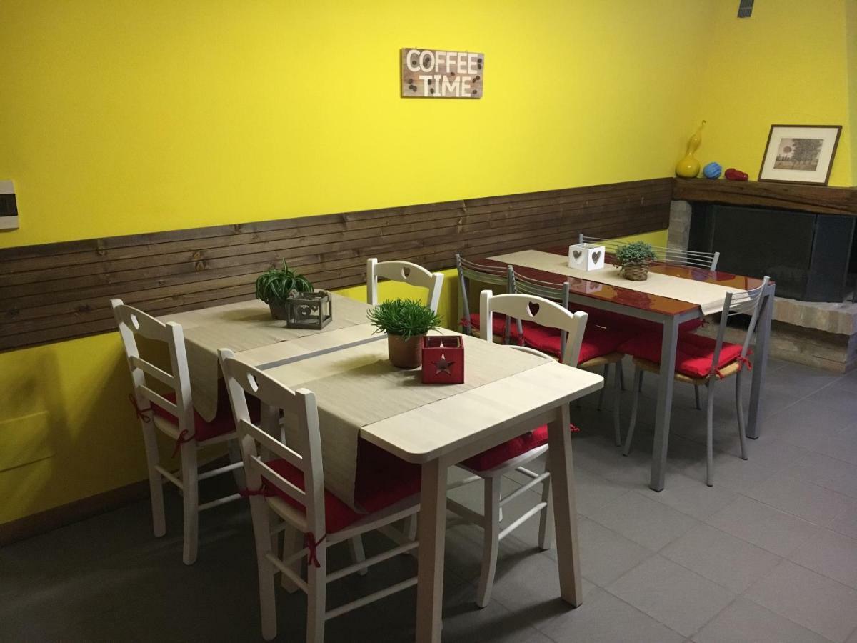 Elleboro Bed & Breakfast Carugo ภายนอก รูปภาพ