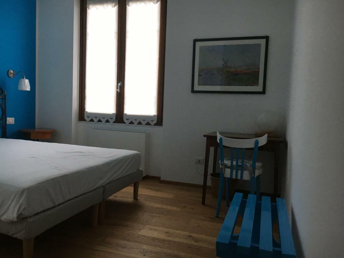 Elleboro Bed & Breakfast Carugo ภายนอก รูปภาพ