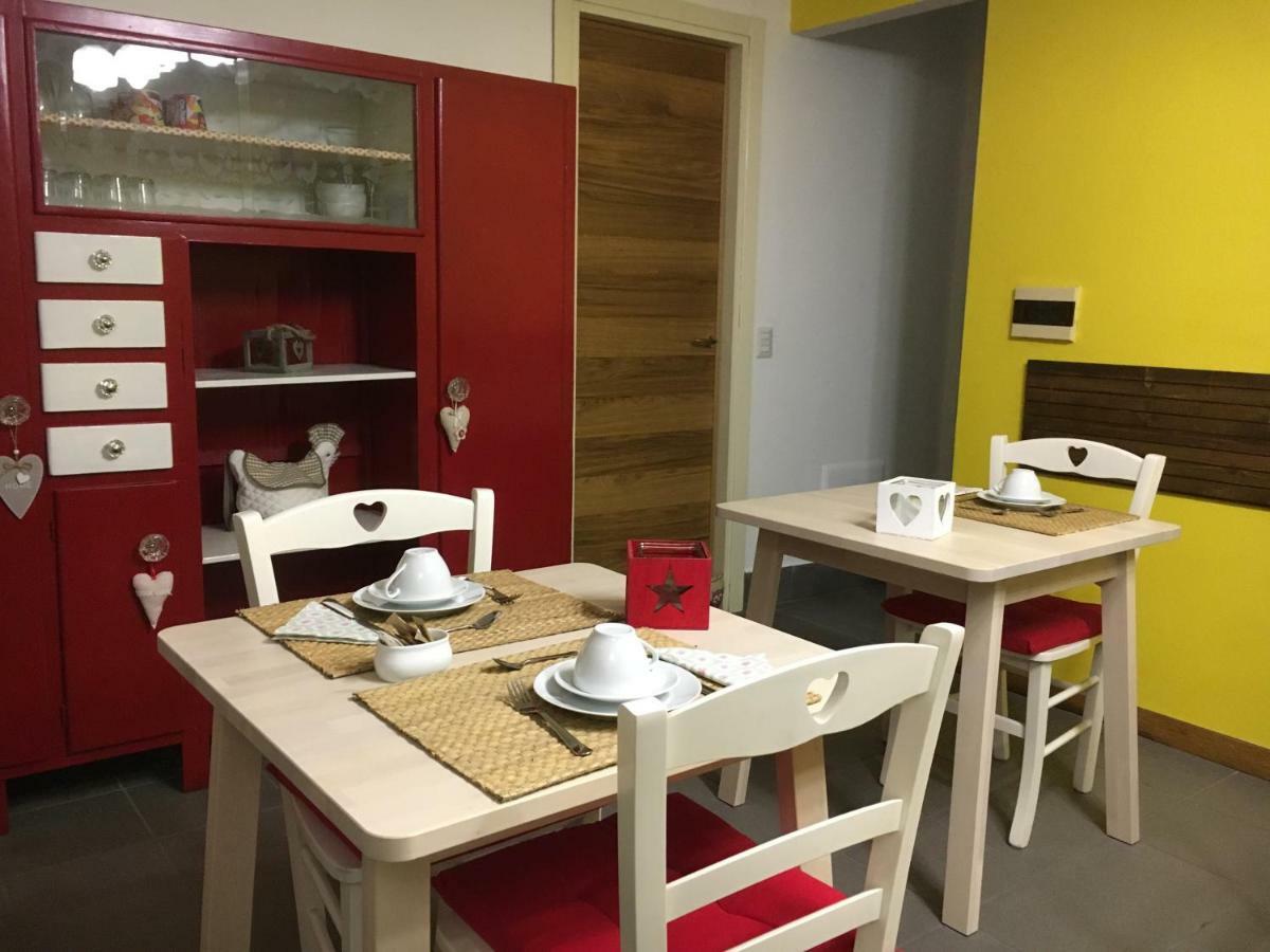 Elleboro Bed & Breakfast Carugo ภายนอก รูปภาพ